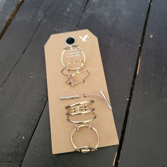 American Eagle Lot of 4 Gold Rings Women's Jewelry Size 7 Thick Boho Bohemian - Picture 1 of 2